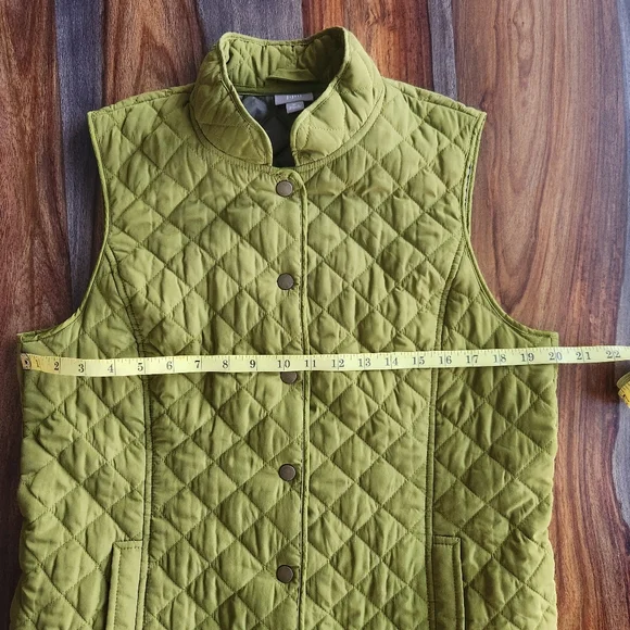 Gorgeous Green J.Jill Quilted Vest Medium Snap Front Pockets Warm - Picture 8 of 11